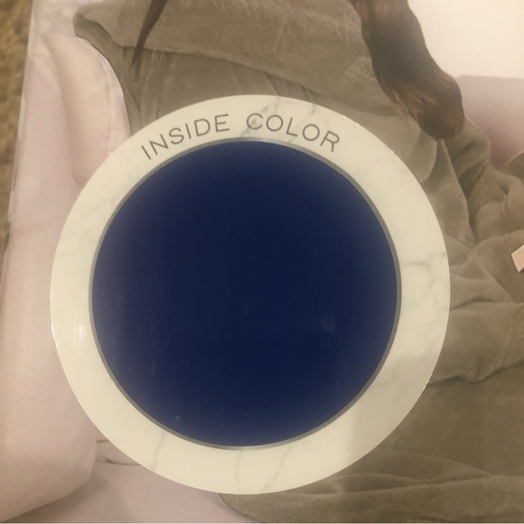 Premium Couch Blanket /NIB/ Sleeves Pocket Super Soft /Comfortable Warm 60”x70” - Picture 2 of 5